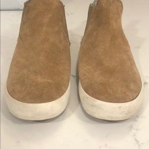 Speedy Wahoo Chelsea Sneaker